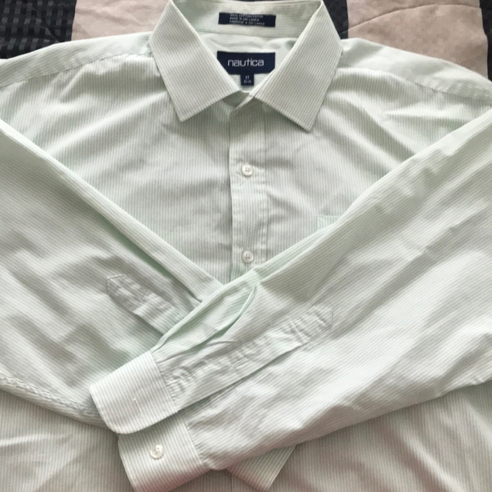 Nautica Dress Shirt// Green & White Striped